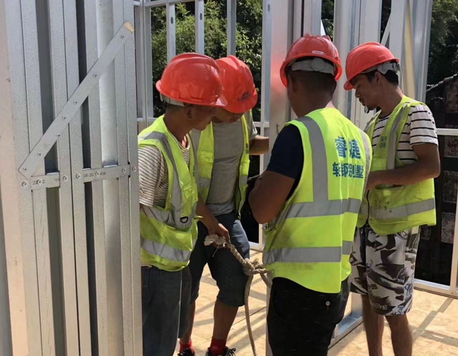 輕鋼結(jié)構(gòu)別墅房屋的施工流程