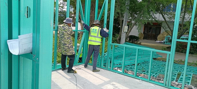 輕鋼結構別墅的地基有幾種做法？