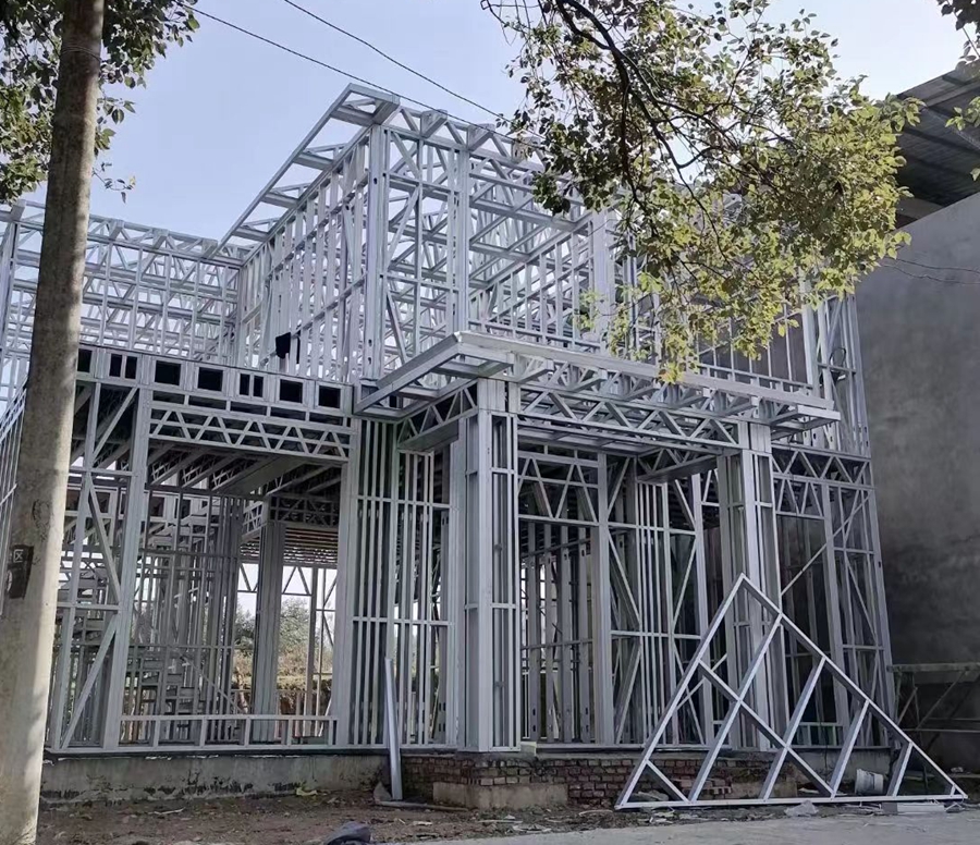 輕鋼房屋的鋼材多少錢(qián)一噸？