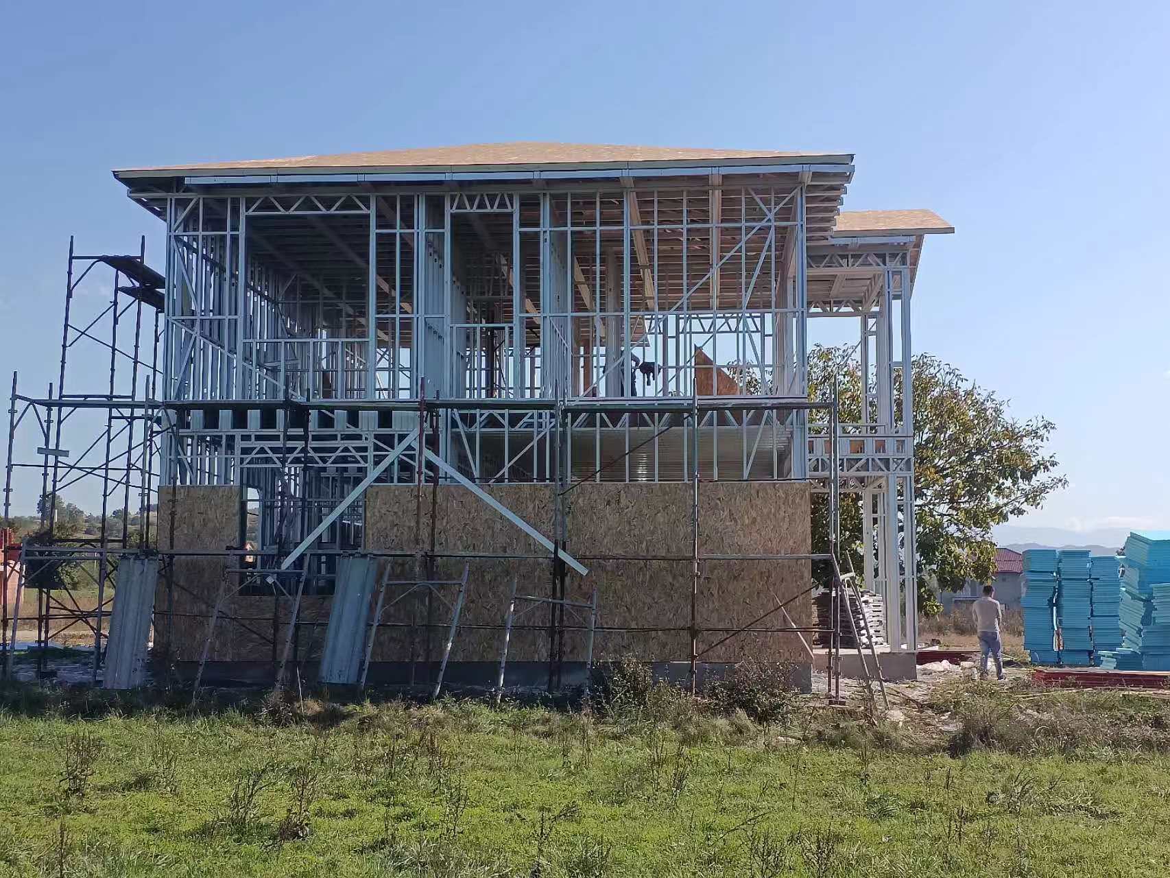 輕鋼別墅與傳統(tǒng)別墅哪種選擇更優(yōu)？到底哪個(gè)更好呢