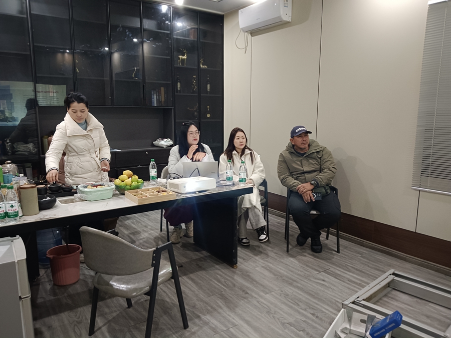 2025年2月15日文萊建筑代表考察睿婕輕鋼別墅工廠 共探綠色建筑發(fā)展新機遇