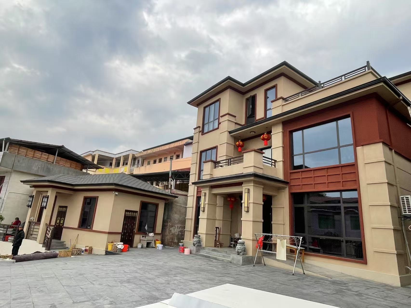 輕鋼別墅如何抵御12級颶風(fēng)？揭秘背后的抗風(fēng)密碼